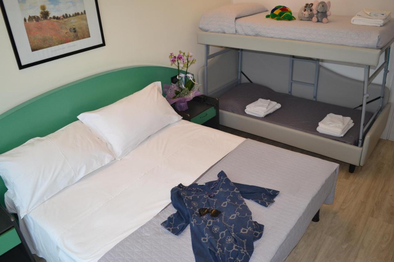 Hotel Tre Stelle Rimini Ngoại thất bức ảnh