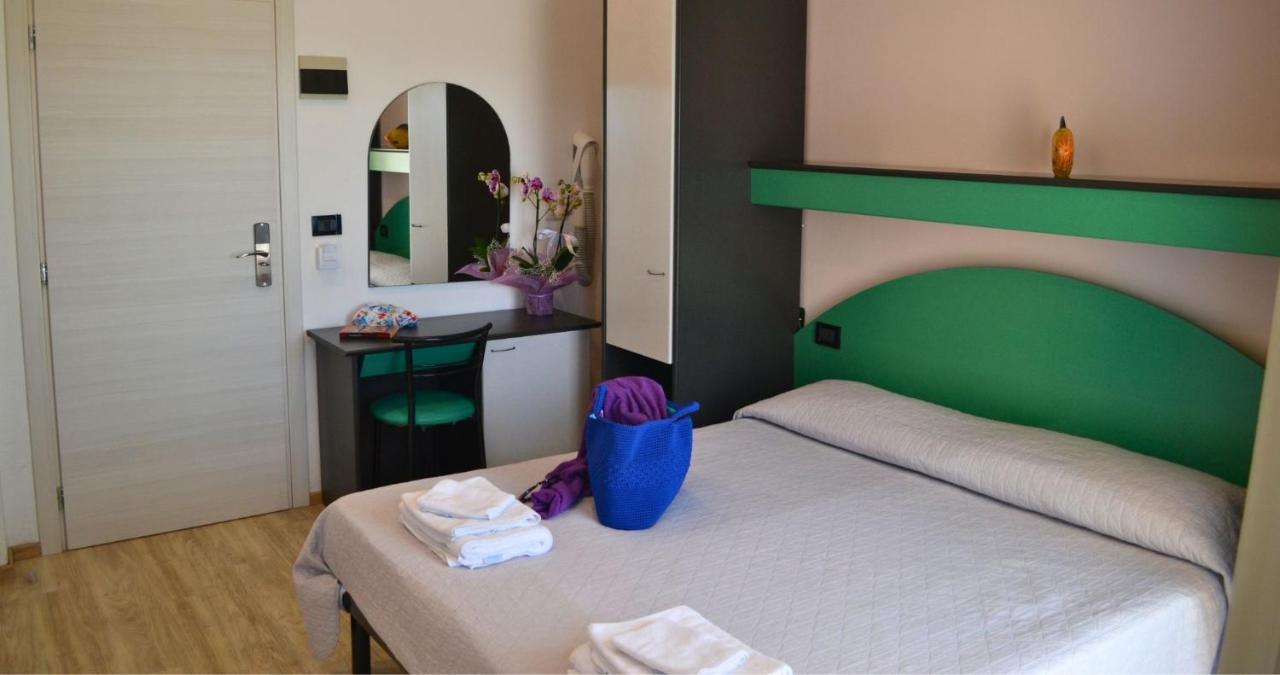 Hotel Tre Stelle Rimini Ngoại thất bức ảnh