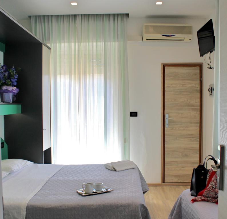Hotel Tre Stelle Rimini Ngoại thất bức ảnh